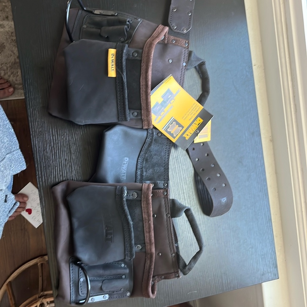 Dewalt leather tool belt NWT never worn